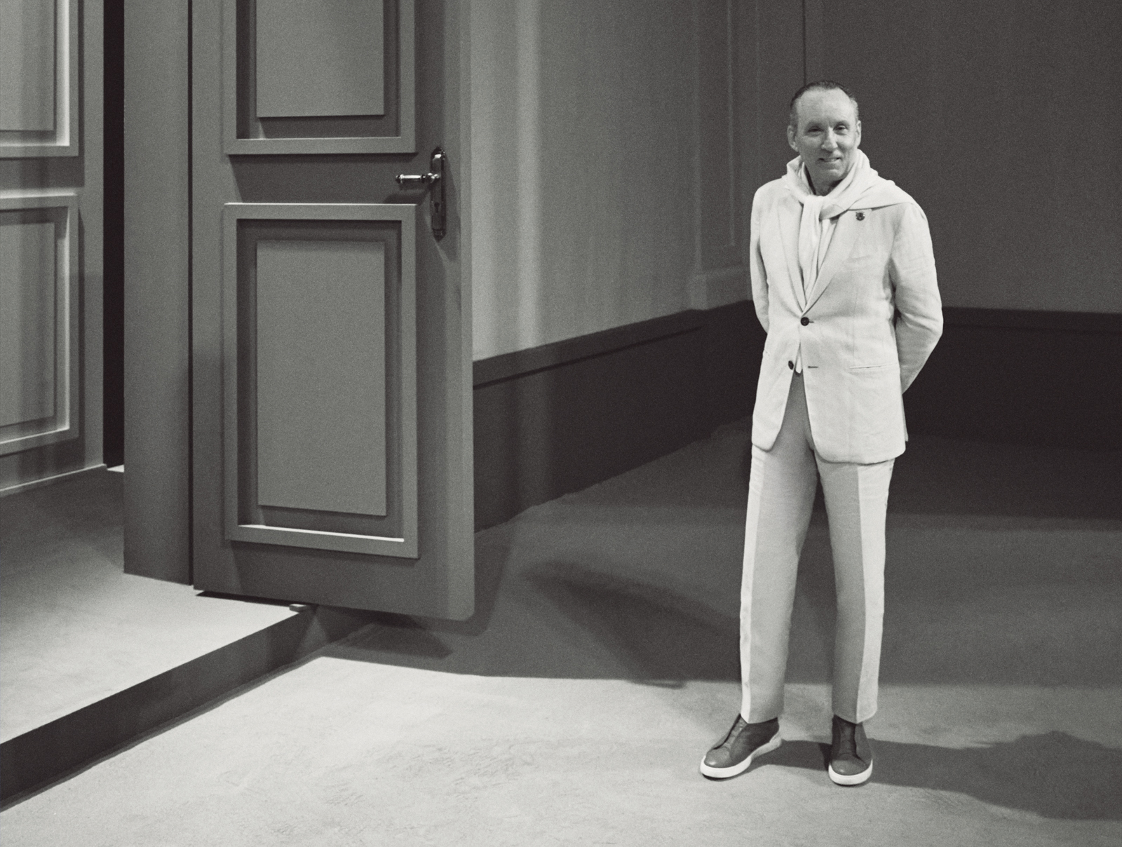 Arabian Business print magazine edition featuring executive cover portrait.