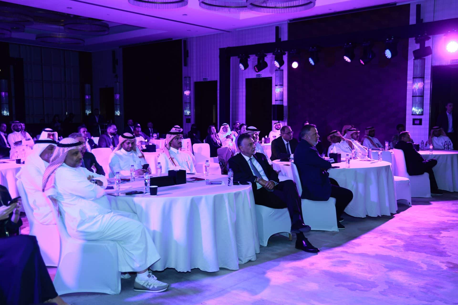 Aviation professionals attending Aviation Business Middle East conference and networking event in the GCC.